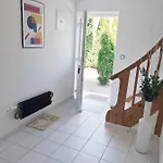 Naehe Starnberger See, Schoene Ferienwohnung, Gaestewohnung 125qm Eg Und Og Kontaktfrei Apartman Münsing