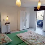 Naehe Starnberger See, Schoene Ferienwohnung, Gaestewohnung 125qm Eg Und Og Kontaktfrei * Münsing