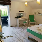 Naehe Starnberger See, Schoene Ferienwohnung, Gaestewohnung 125qm Eg Und Og Kontaktfrei Münsing
