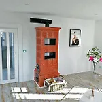 Naehe Starnberger See, Schoene Ferienwohnung, Gaestewohnung 125qm Eg Und Og Kontaktfrei