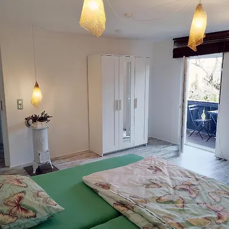 Nähe Starnberger See, Schöne Ferienwohnung, Gästewohnung 125qm Eg Und Og Kontaktfrei * Münsing