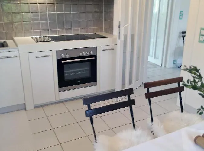 Naehe Starnberger See, Schoene Ferienwohnung, Gaestewohnung 125qm Eg Und Og Kontaktfrei Appartement *